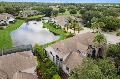68 Water Oaks Way, Naples, FL 34105-7160