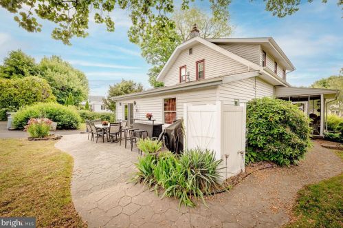 20 Valley Dr, Southampton PA  18966-1347 exterior