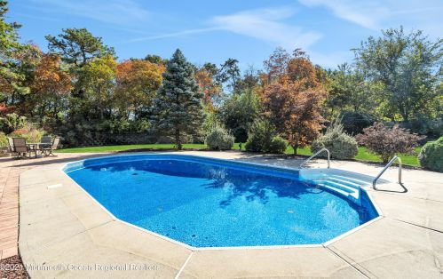 239 Cherry Quay Rd, Bricktown, NJ 08723-6305