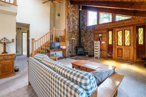 26670 Hawk Ter, Willits CA  95490-8913 exterior