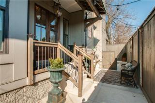 2248 Castleman Dr, Nashville, TN 37215-3304