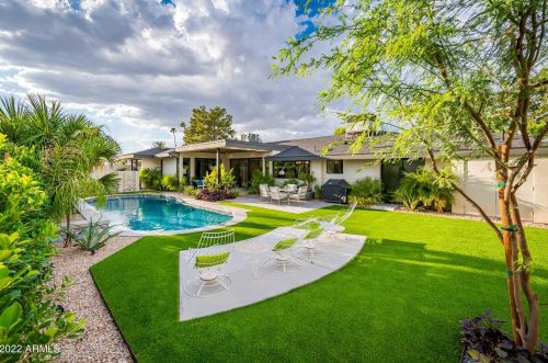 4601 Earll Dr, Phoenix AZ  85031-3711 exterior