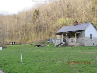 3937 Grapevine, Charleston, WV 25320-7839