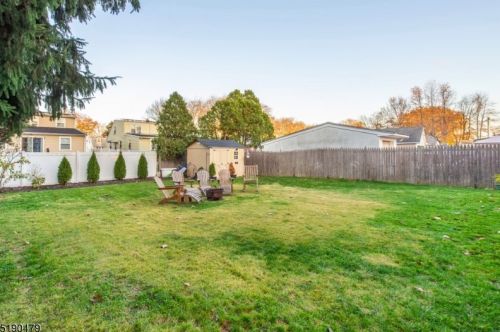 1149 Briarcliff Dr, Rahway NJ  07065-1935 exterior