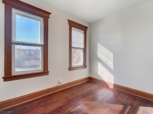 184 Hollywood Ave, East Orange NJ  07018-3914 exterior