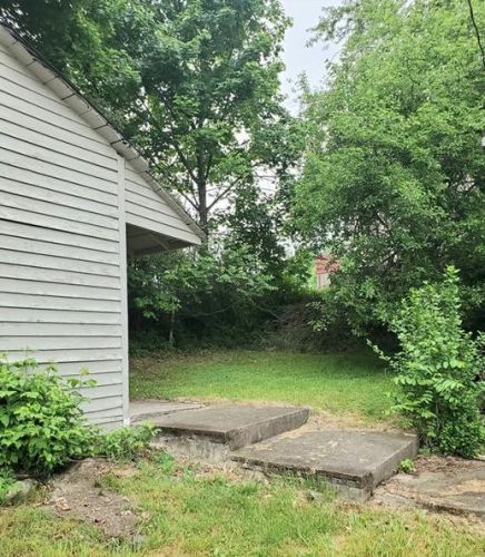 240 2nd Ave, Hermitage, PA 16146-2211