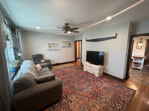 106 Indiana Ave, Avonmore, PA 15618-9754