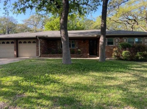 624 Cheryl Ave, Hurst, TX 76053-4904