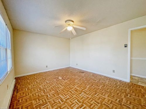 3615 Irwin St, Greensboro, NC 27405-3503