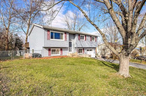 106 Rolling Meadows Rd, Middletown NY  10940-2606 exterior