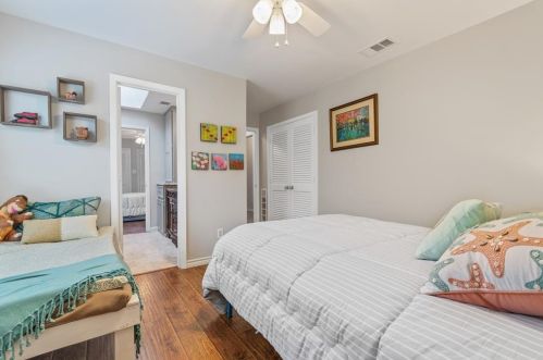 1207 Huntington Dr, Richardson TX  75080-2930 exterior