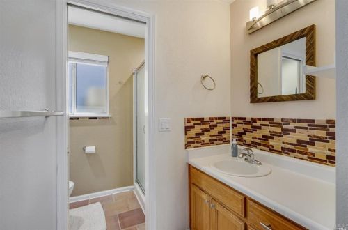 144 Fulton Pl, Windsor CA  95492-9474 exterior