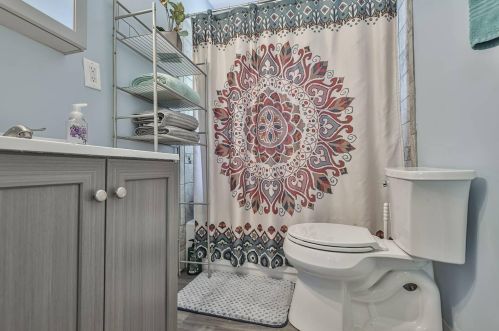 7404 Dixie Hwy, Florence KY  41042-2515 exterior