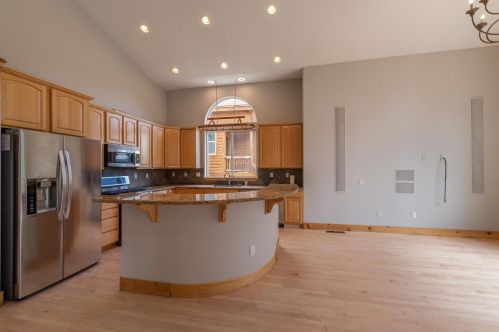 14520 Reed Ave, Truckee CA 96161-3610 exterior