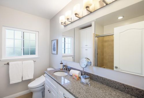 574 Hacienda Ave, Campbell CA 95008-6322 exterior