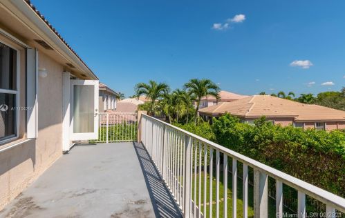 913 168 Ave, Hollywood FL 33028-2021 exterior