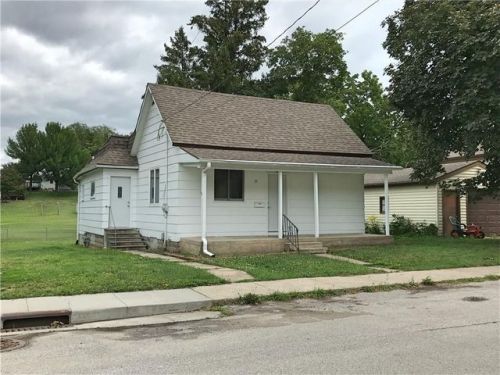 20 Cherry St, Valeria, IA 50054-1528