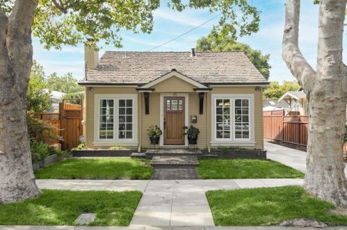 15 Younger Ave, San Jose, CA 95112-4917