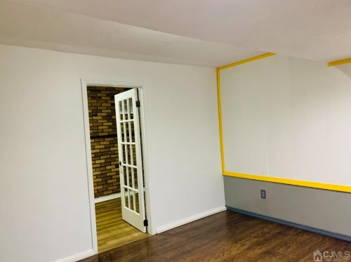 3 Highview Dr, Woodbridge NJ  07095-3905 exterior