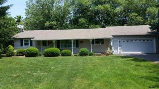 165 Meadow Ln, Abbottstown, PA 17301-8957