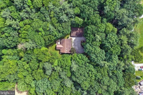 315 Bacon Rd, Red Lion PA  17356-8887 exterior