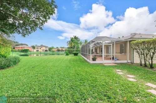 11901 20th St, Hollywood FL  33025-5616 exterior