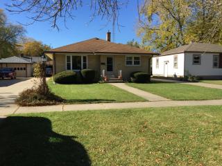 7932 Pershing Blvd, Kenosha, WI 53142-4525