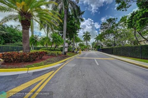 12013 2nd St, Hollywood, FL 33025-5916