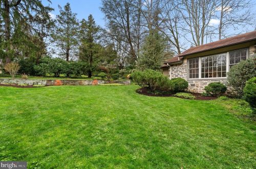 217 Winsor Ln, Haverford, PA 19041-1822