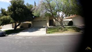 3300 Park Bend Ct, Bakersfield, CA 93309-5697