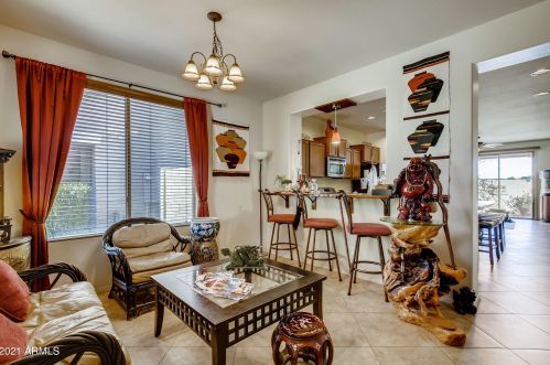 4050 Torrey Pines Ln, Chandler, AZ 85249-4565