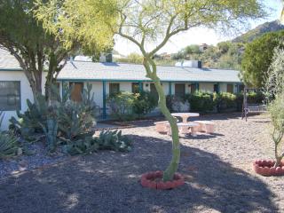 605 Guest House Rd, Why, AZ 85321-2759