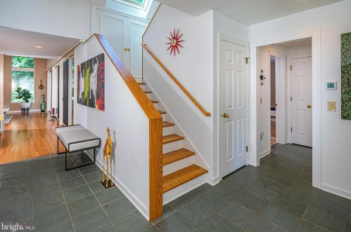 22 Constitution Hl, Princeton NJ  08540-6748 exterior