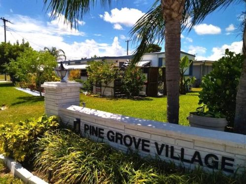 8971 Lawrence Rd, Boynton Beach, FL 33436-2330