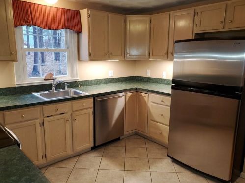 19 Ducarl Dr, Lincoln RI  02865-1320 exterior