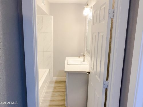 4319 11 Pl, Phoenix AZ 85014-4428 exterior