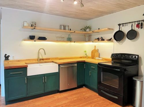 106 Lobbs Run Rd, Finleyville, PA 15332-3104
