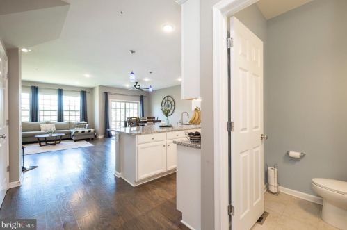 33 Locks Farm Ln, Downingtown PA  19335 exterior