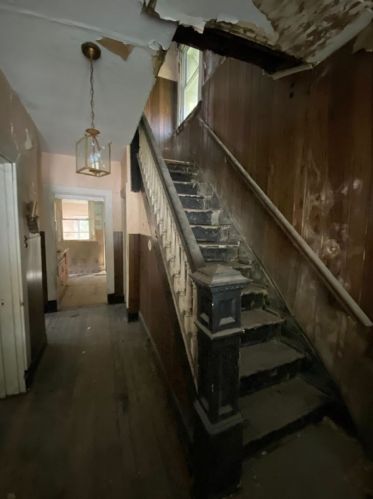 419 Maytide St, Pittsburgh PA  15227-1847 exterior