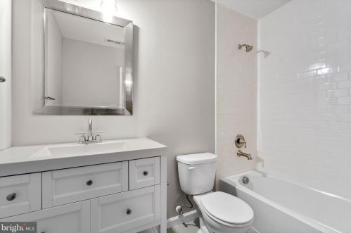 5828 James Madison Pkwy, Owens VA  22485-5352 exterior