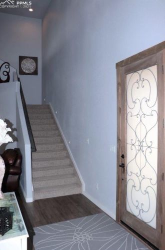 1288 Los Charros Dr, Pueblo, CO 81007-6127