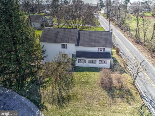 210 Hoernerstown Rd, Hummelstown PA  17036-9503 exterior