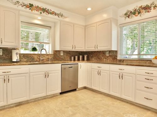 2803 Monogram Ave, Long Beach, CA 90815-1537
