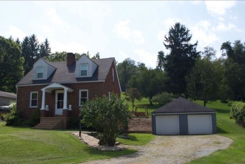 660 Weigles Hill Rd, Elizabeth, PA 15037-2130
