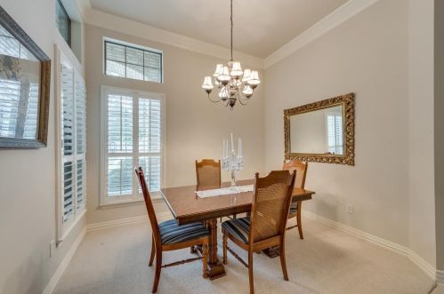 8817 Crestview Dr, Denton TX  76207-8601 exterior