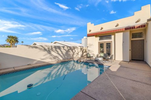 54450 Avenida Alvarado, La Quinta CA  92253-3690 exterior