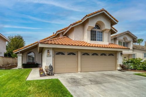 22018 Pamplico Dr, Santa Clarita, CA 91350-2176
