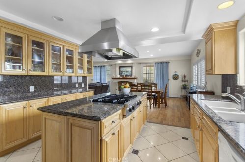 24409 Neece Ave, Torrance CA  90505-6523 exterior