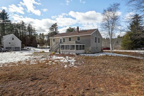 7 Bayou Dr, Raymond NH  03077-2364 exterior