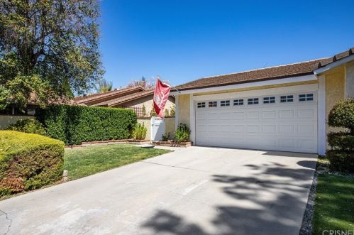 25668 Leticia Dr, Santa Clarita, CA 91355-2253
